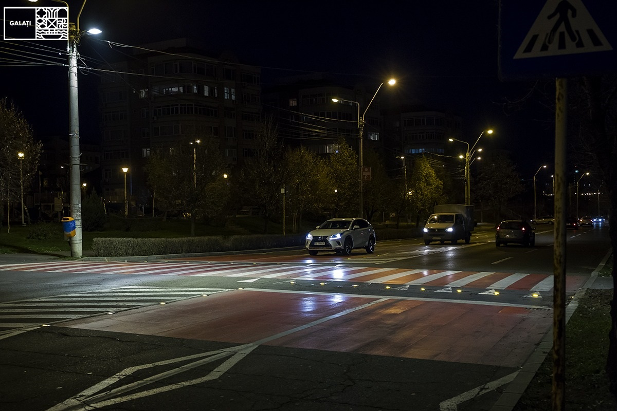 Prima trecere de pietoni inteligentă din Galaţi, funcţională