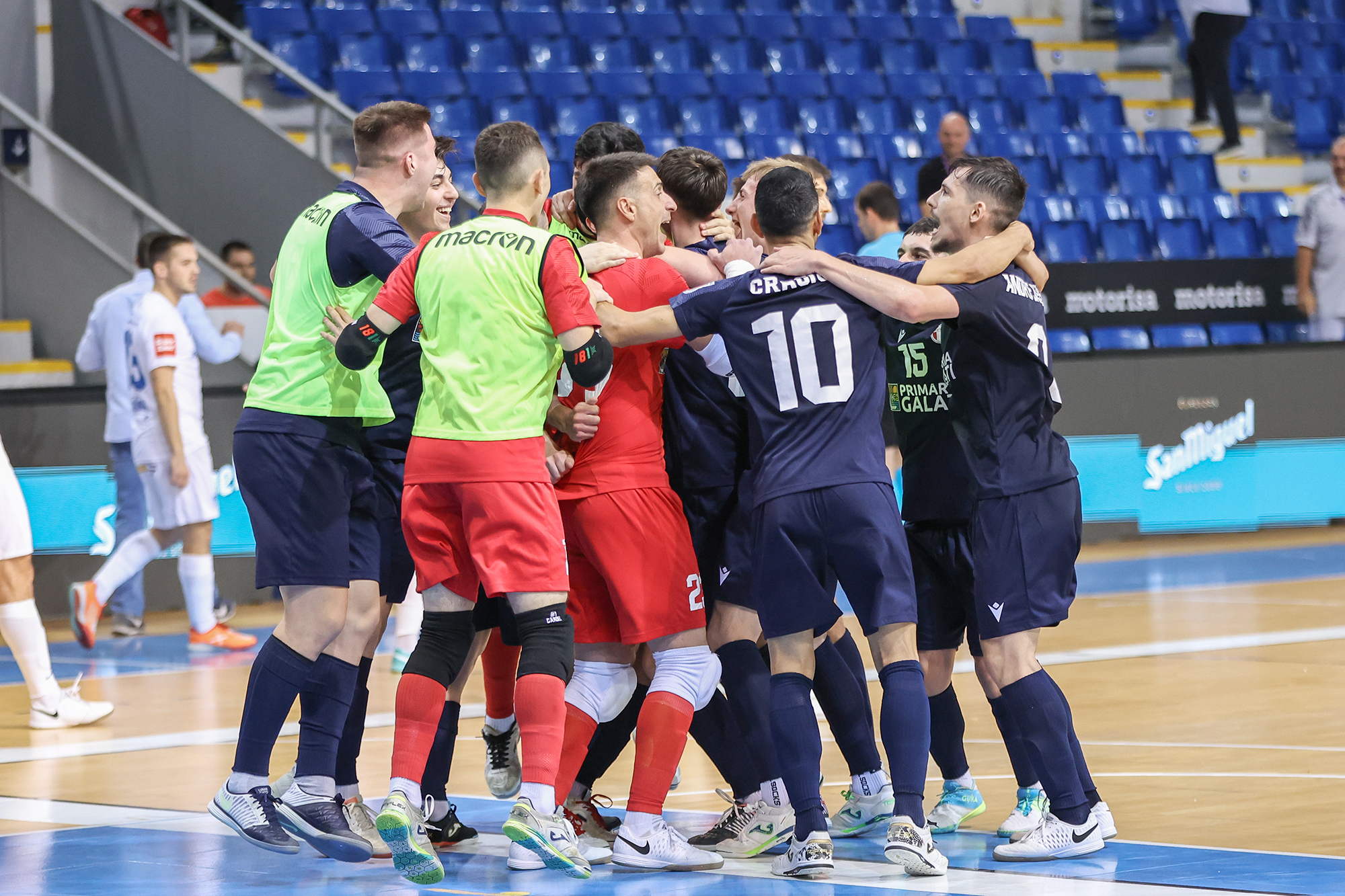 United revine cu meci la Galați