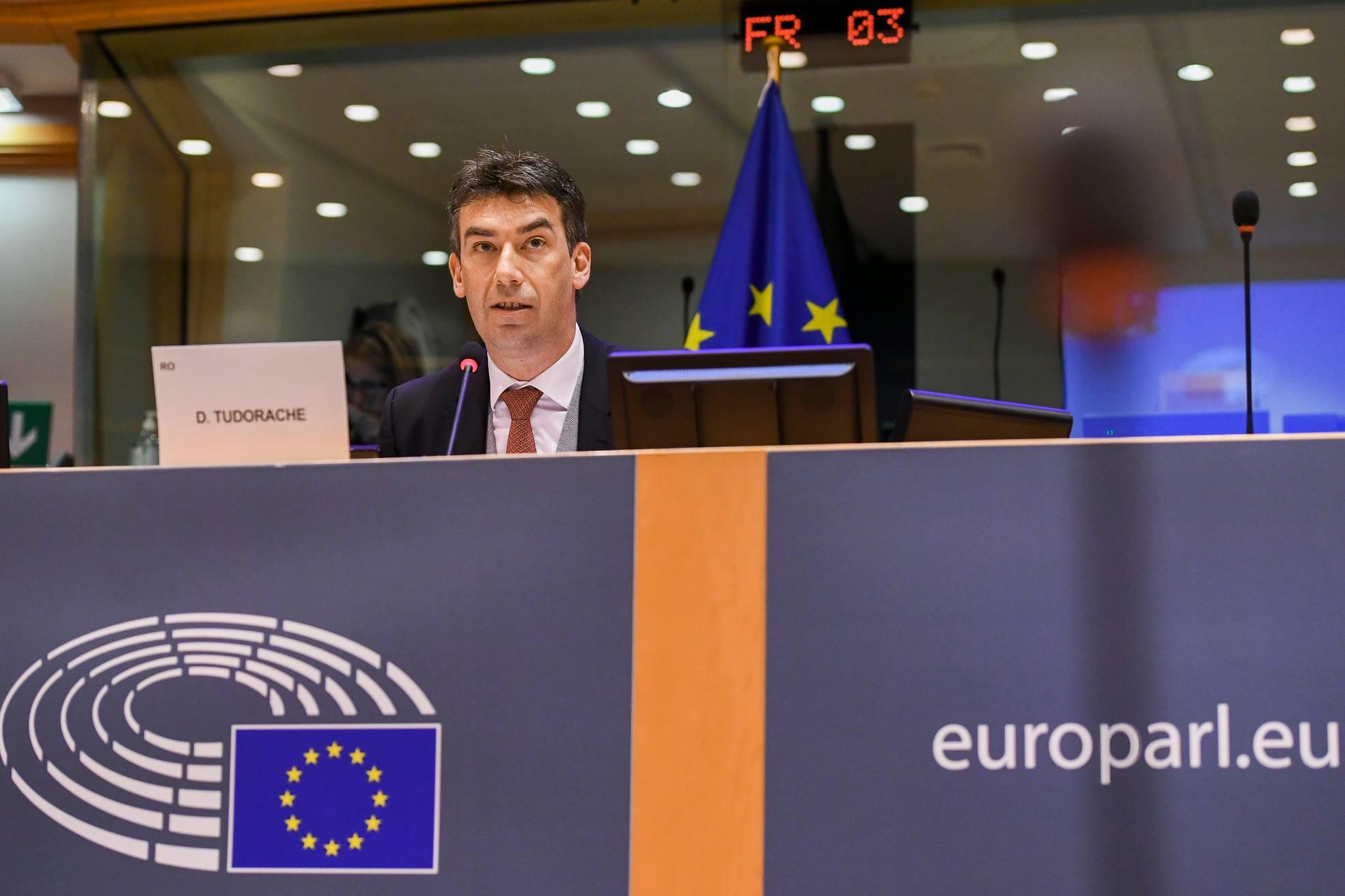 USR PLUS dorește un nou premier