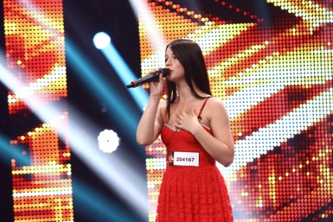 O gălăţeancă, în duel la „X Factor”