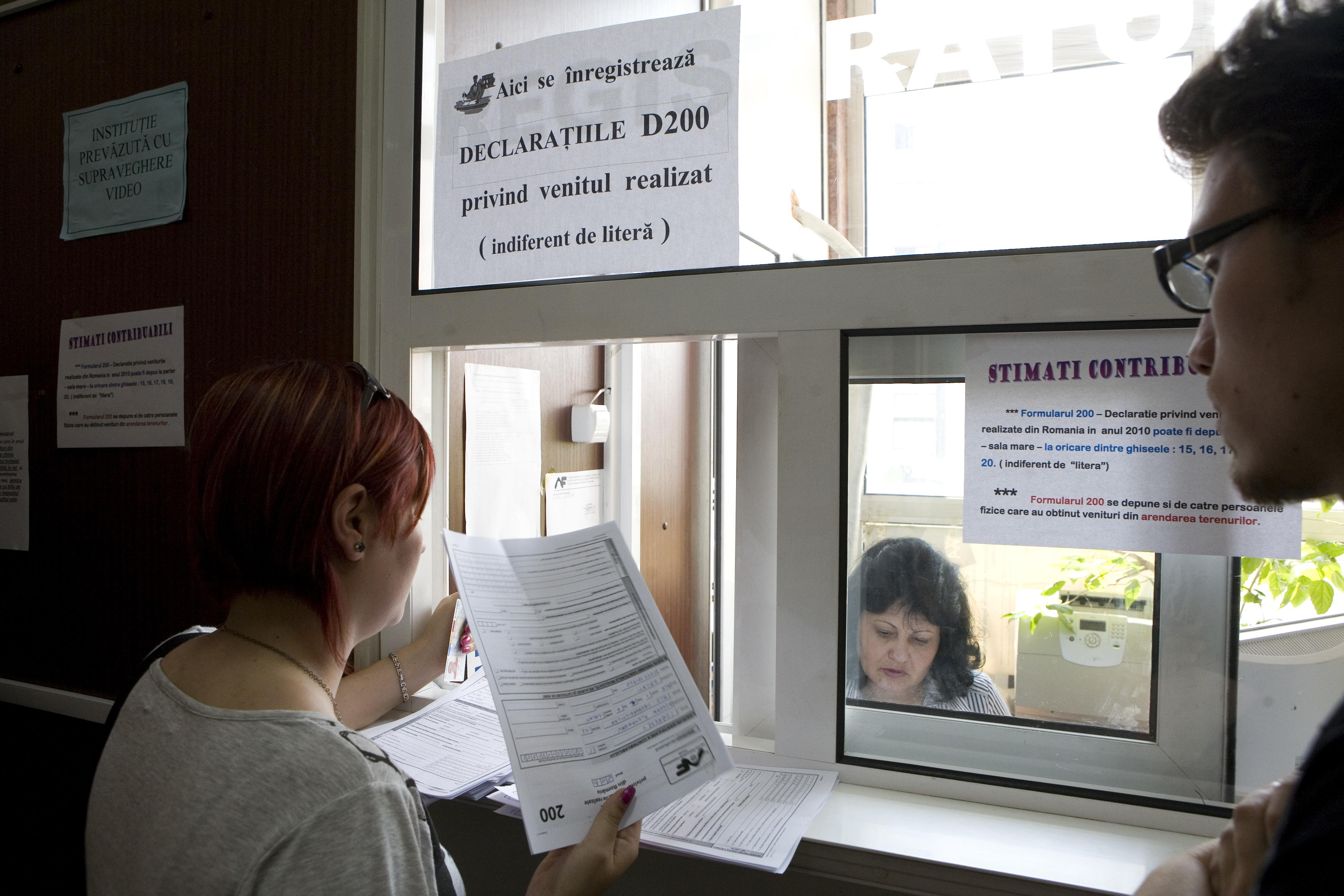 Sporul de 15 la sută pentru angajaţii Finanţelor, ca la Radio Erevan