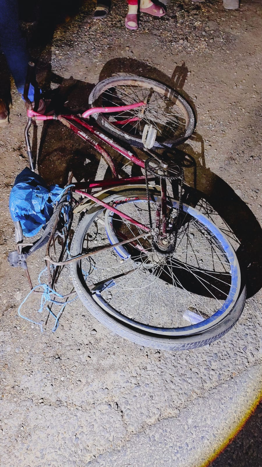 Un biciclist a murit după ce a întors brusc în fața unei mașini    