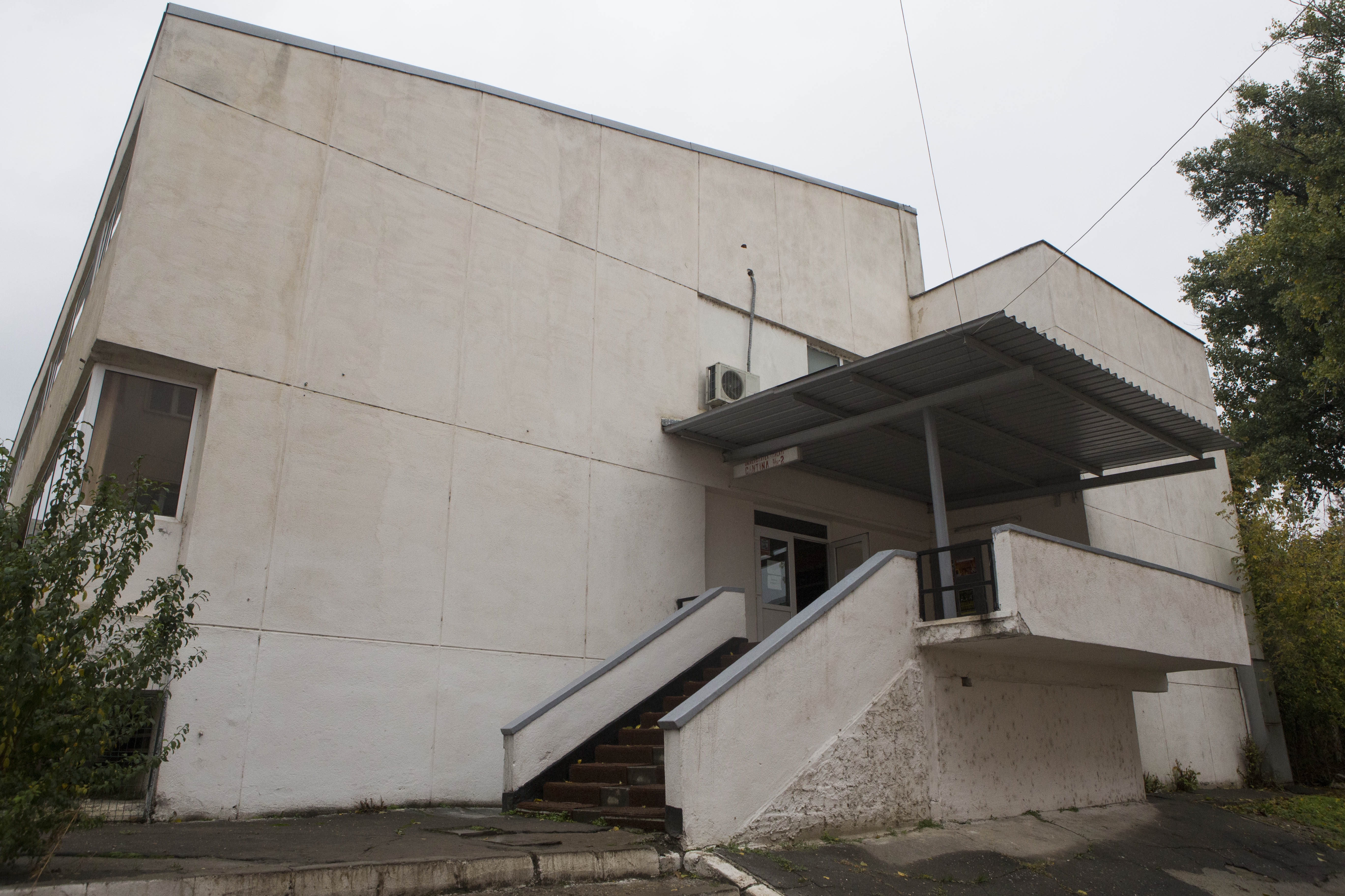 Cantina studenţească a fost călcată de hoţi. Aceştia au plecat cu mai multe alimente 