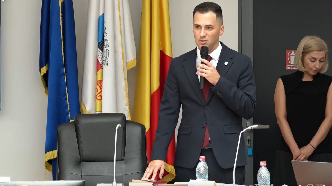 Cine i-a luat locul lui Dragoș Magearu în Consiliul Local
