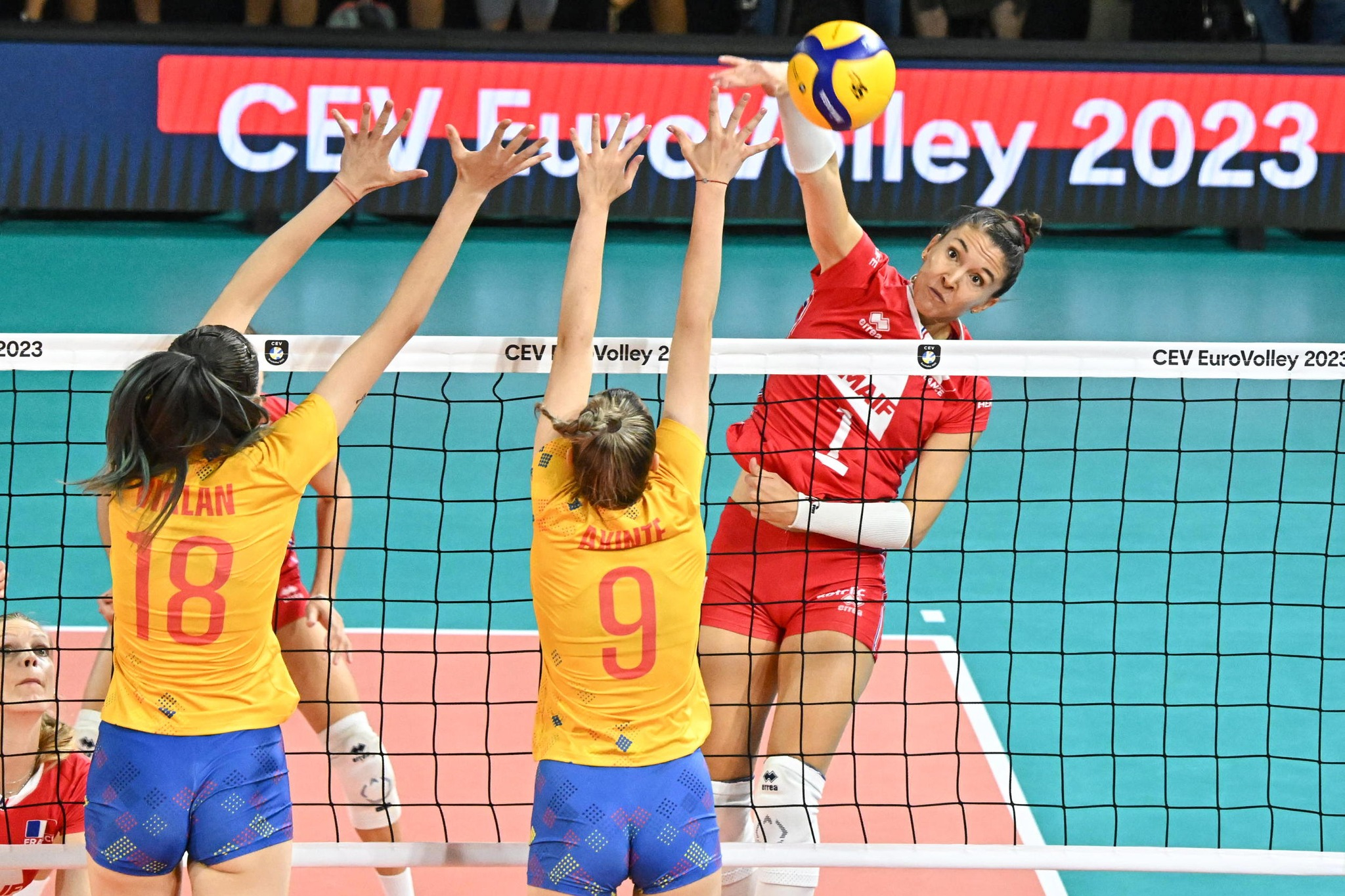 Volei. Europeanul de fete se apropie de final