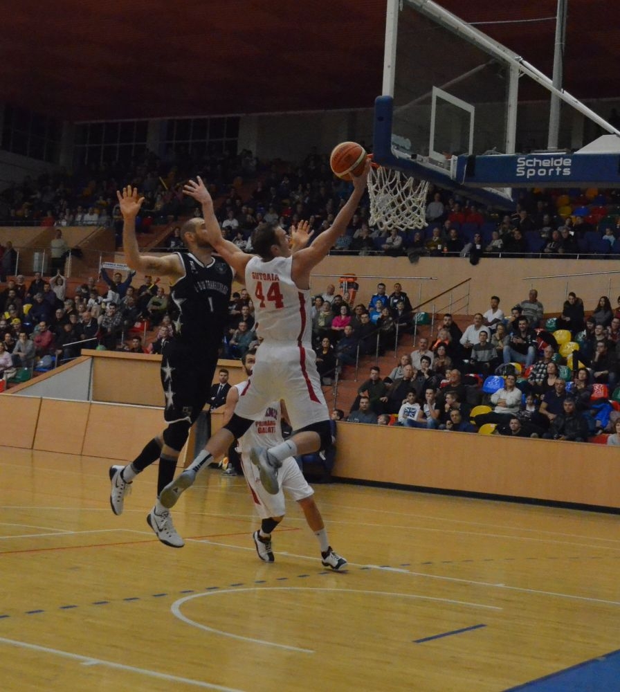 Phoenix, la un pas de surpriza campionatului