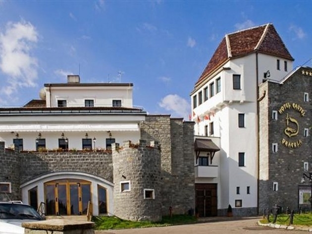 Crăciun la Castelul Dracula din Munţii Bârgăului / 810 lei un sejur de patru zile