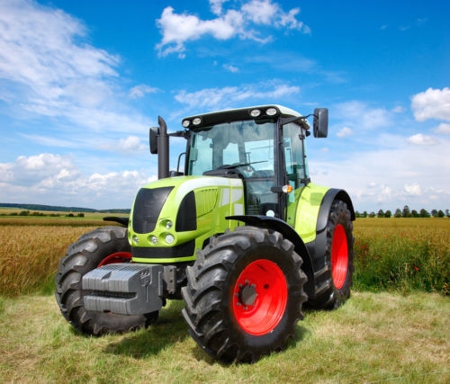 Au crescut străinii preţul pământului românesc? Se ajunge şi la 9.000 euro hectarul