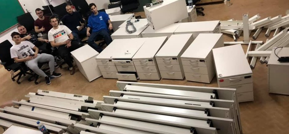 Mobilier donat de Bosch pentru studenţii gălăţeni