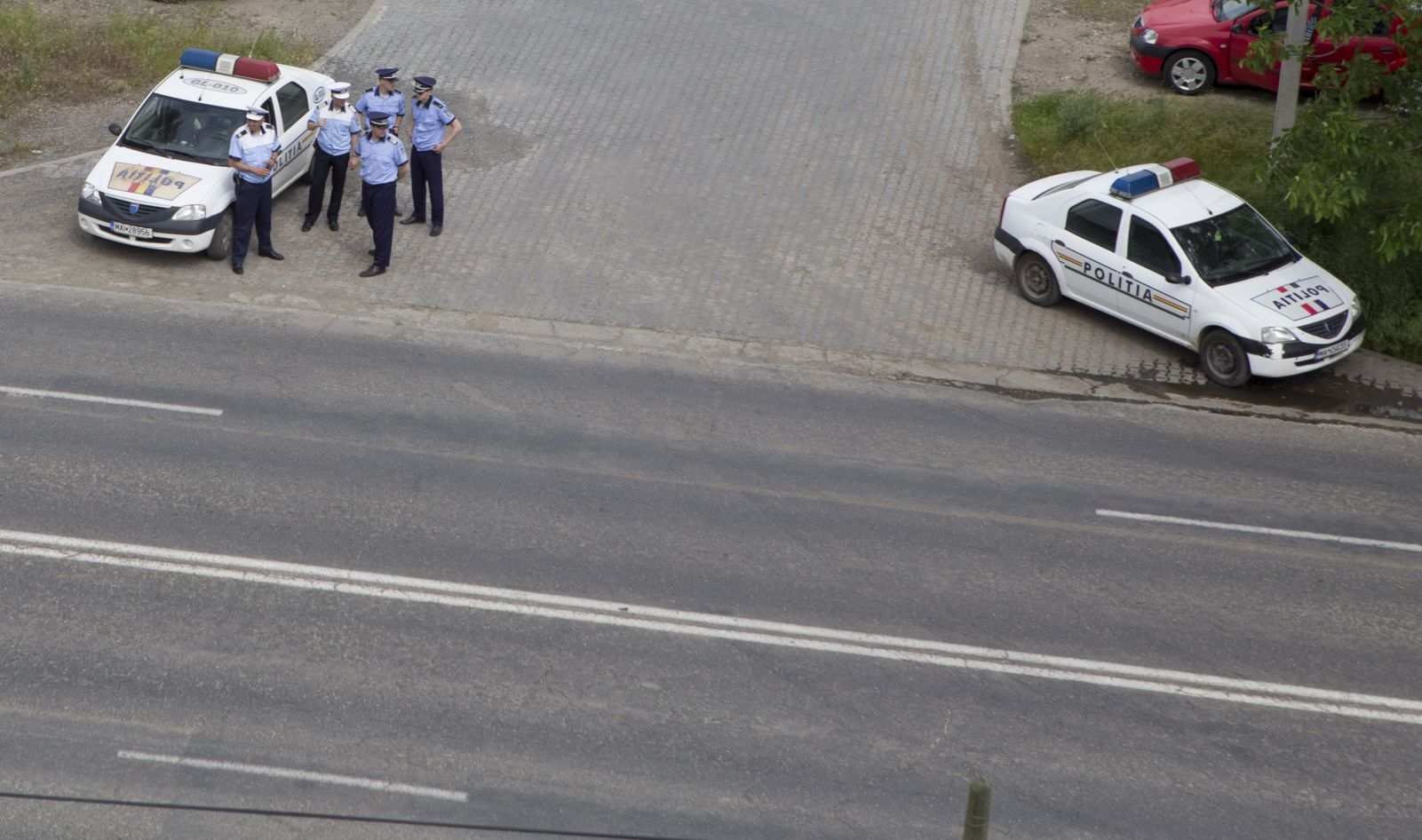 Poliţia în acţiune/ Amenzi de sute de mii de lei şi şoferi lăsaţi fără permise