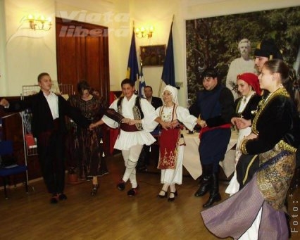 Istorie şi tradiţii greceşti