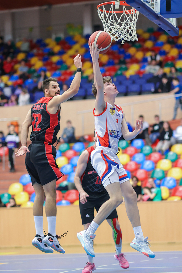 Sebi Boghean, primele puncte în Liga Naţională la doar 15 ani