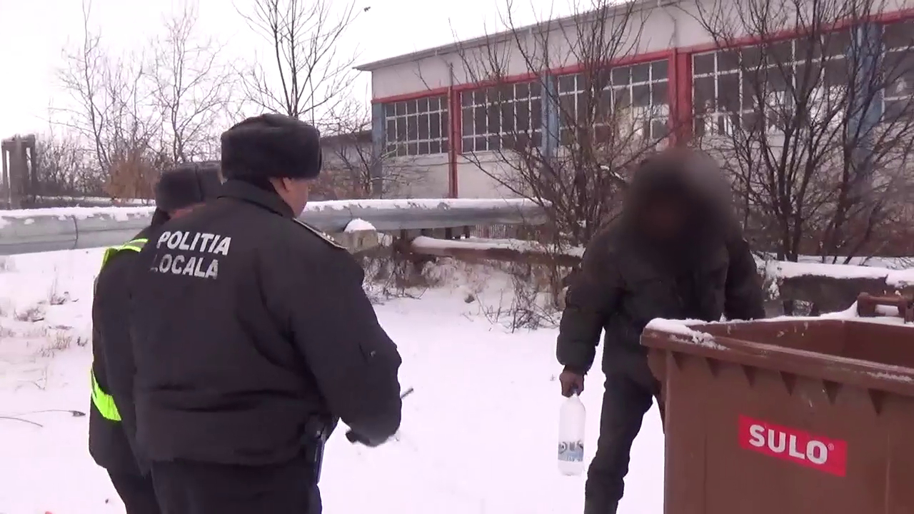 În ciuda frigului, oamenii străzii refuză internarea în centrul social