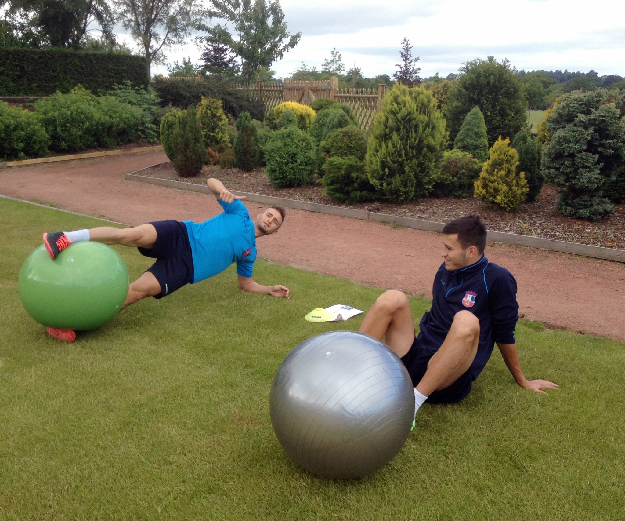 De sâmbătă seară, al doilea cantonament al verii. Oţelul a deplasat 26 de jucători în Anglia