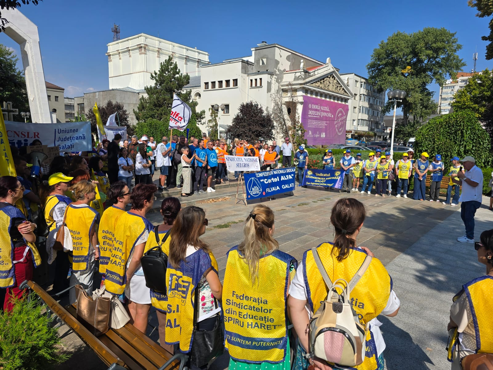 România s-ar putea confrunta cu prima grevă socială din ultimul secol (GALERIE FOTO)