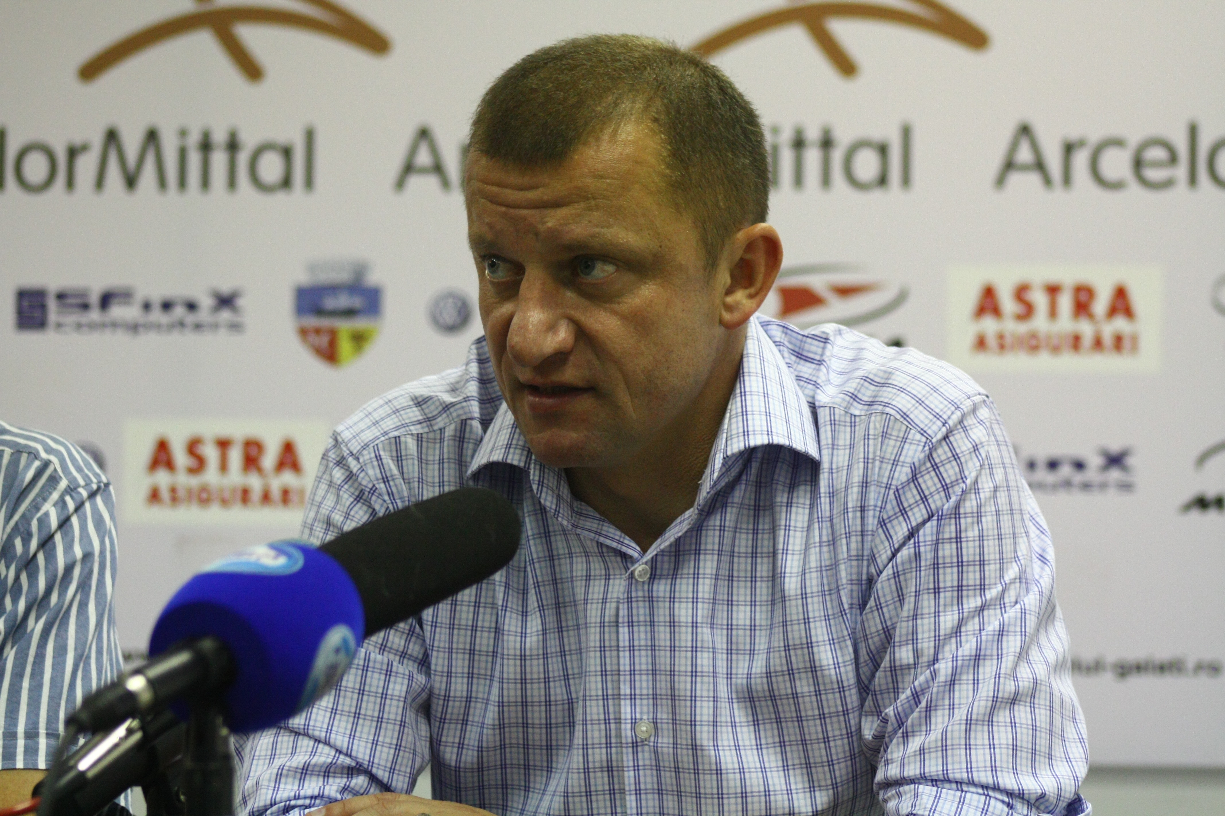 Dorinel Munteanu prădat de hoţi - antrenorului i-a fost furat un laptop