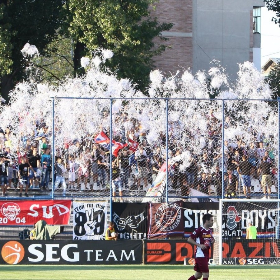 Fanii Oţelului organizează deplasare la Ploieşti pentru meciul cu Petrolul de mâine seară