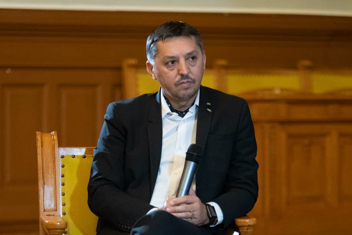 „De la un sistem în care se predă mult și prost, la unul aerisit, relevant”