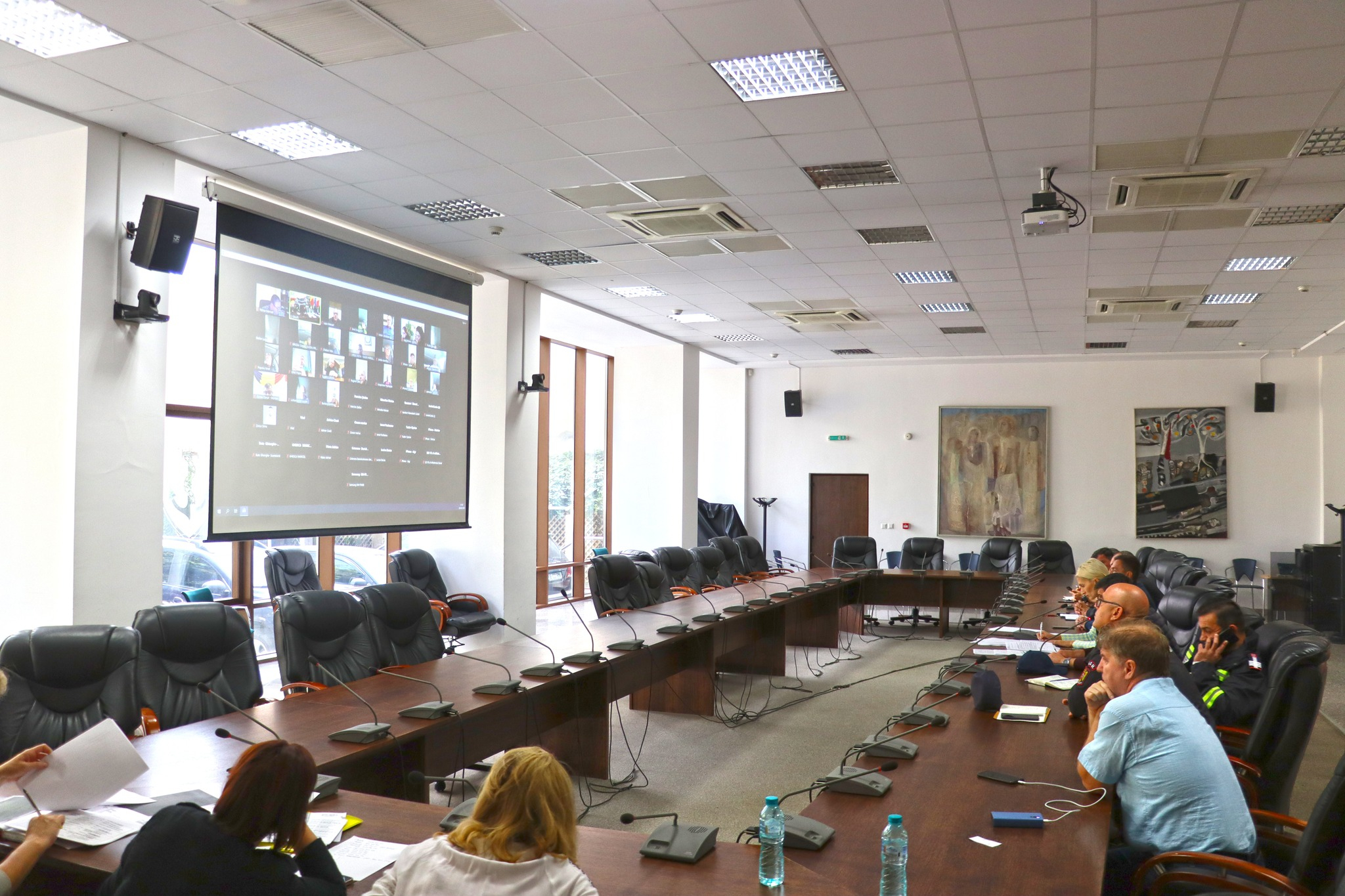 Persoanele din zonele inundabile trebuie evacuate de urgență!