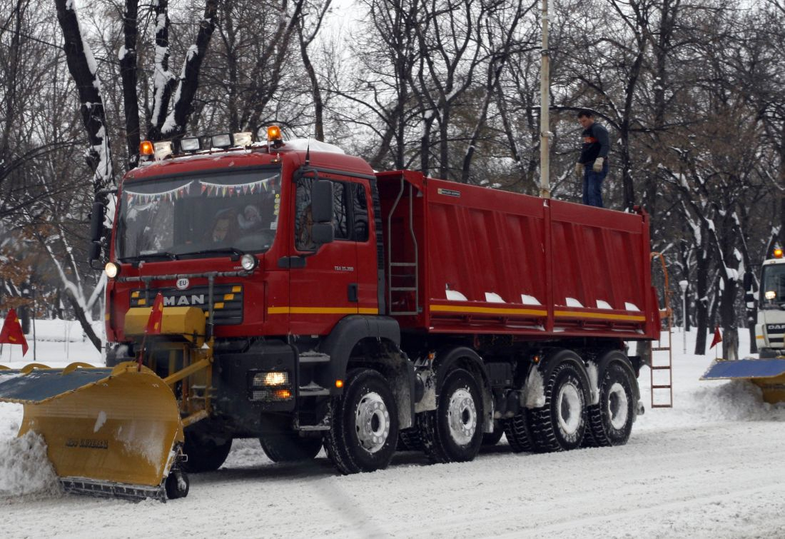 Mai multe utilaje de deszăpezire pregătite pentru intervențiile din această iarnă
