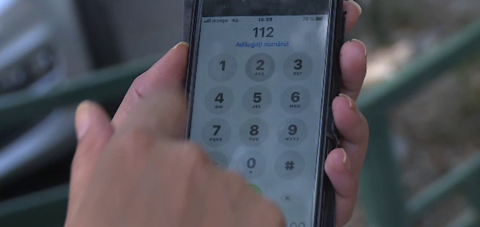 Un minor a sunat la 112 și a spus că este „o soție bătută”