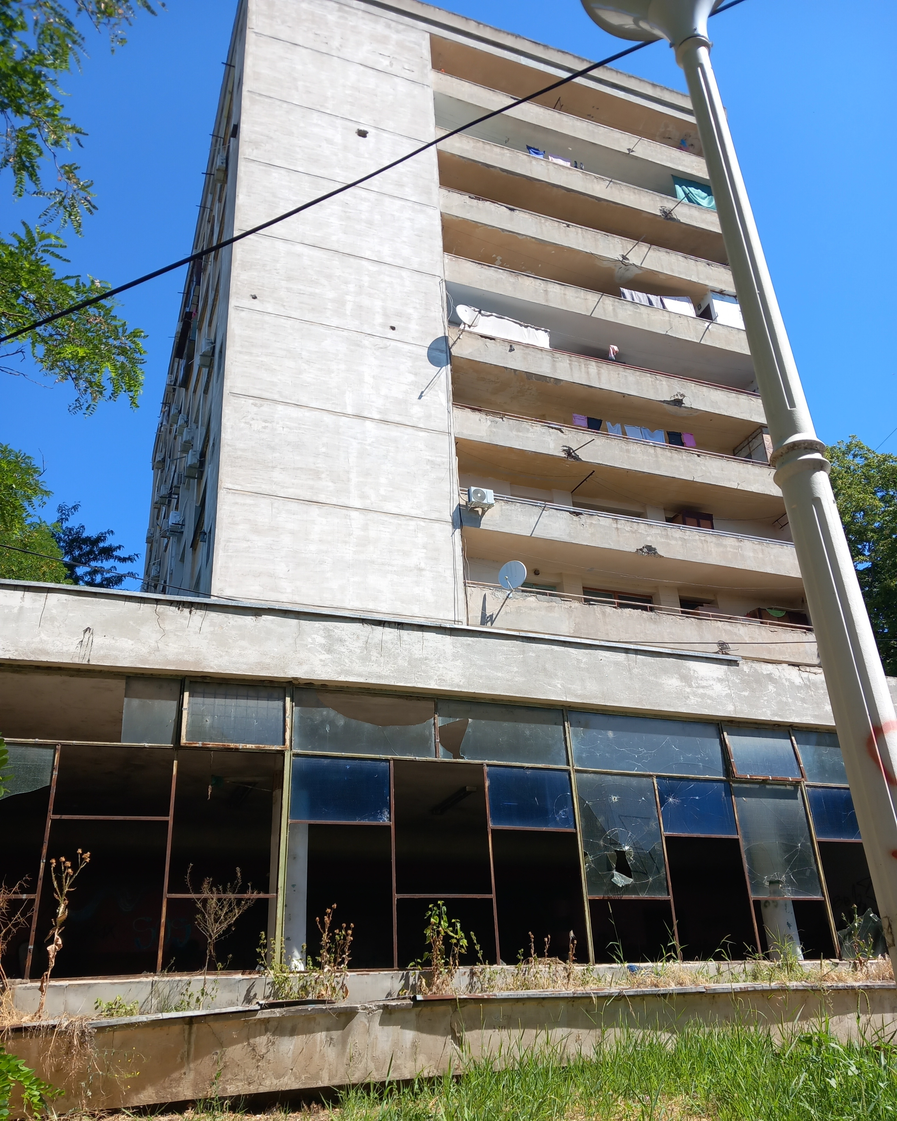 Poza zilei: Ghetoul de la parter cui l-aţi lăsat?