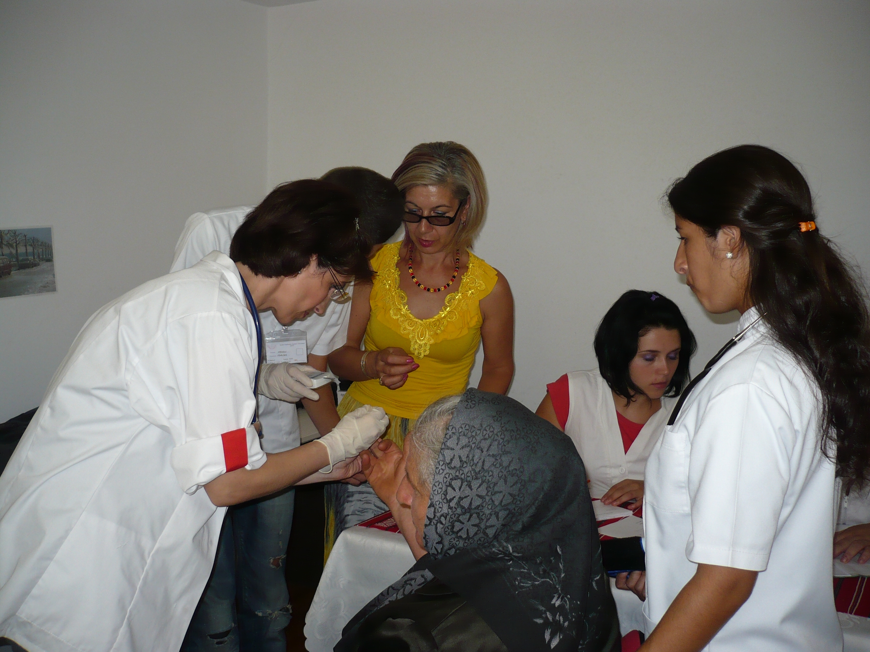 Medici de trup şi de suflet pentru 200 de creştini din Parohia Pechea IV/