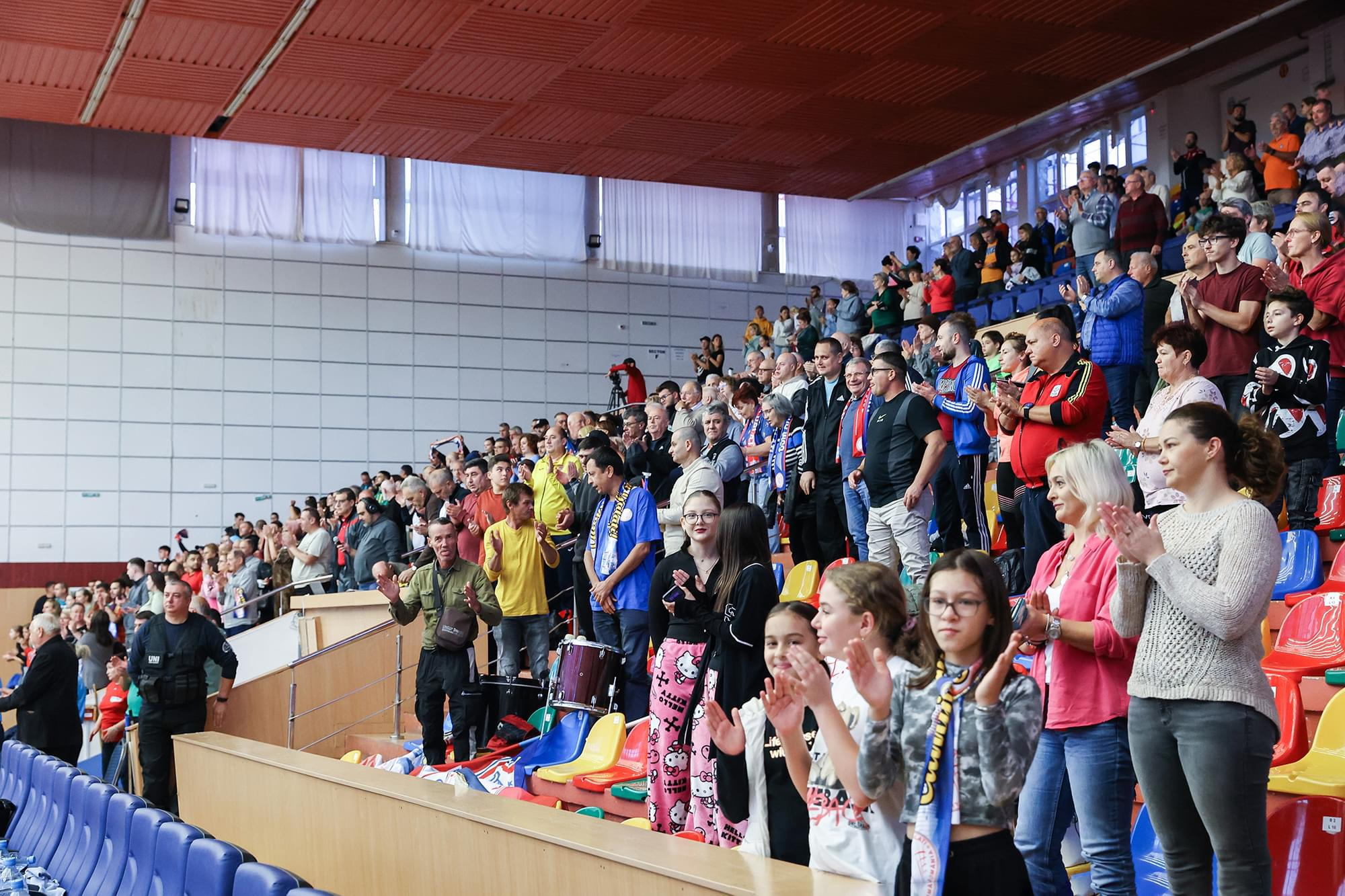 Cuplaj volei - baschet, la Sala „Dunărea”