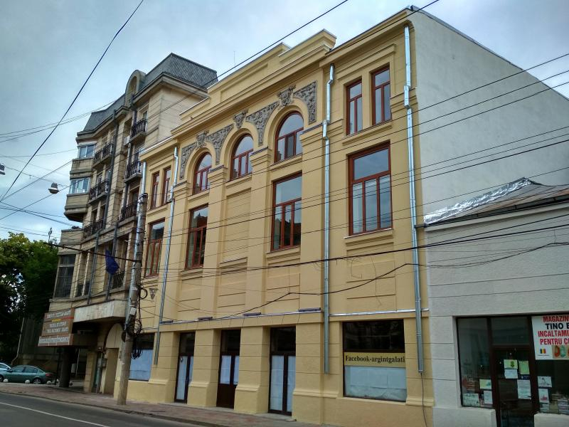 Cum arată, după renovare, prima clădire supraimpozitată cu 500 la sută din Galați. Cel mai elegant teatru al anilor ’30