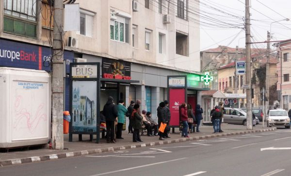 Licitaţie pentru achiziţia a 20 de minibuze noi