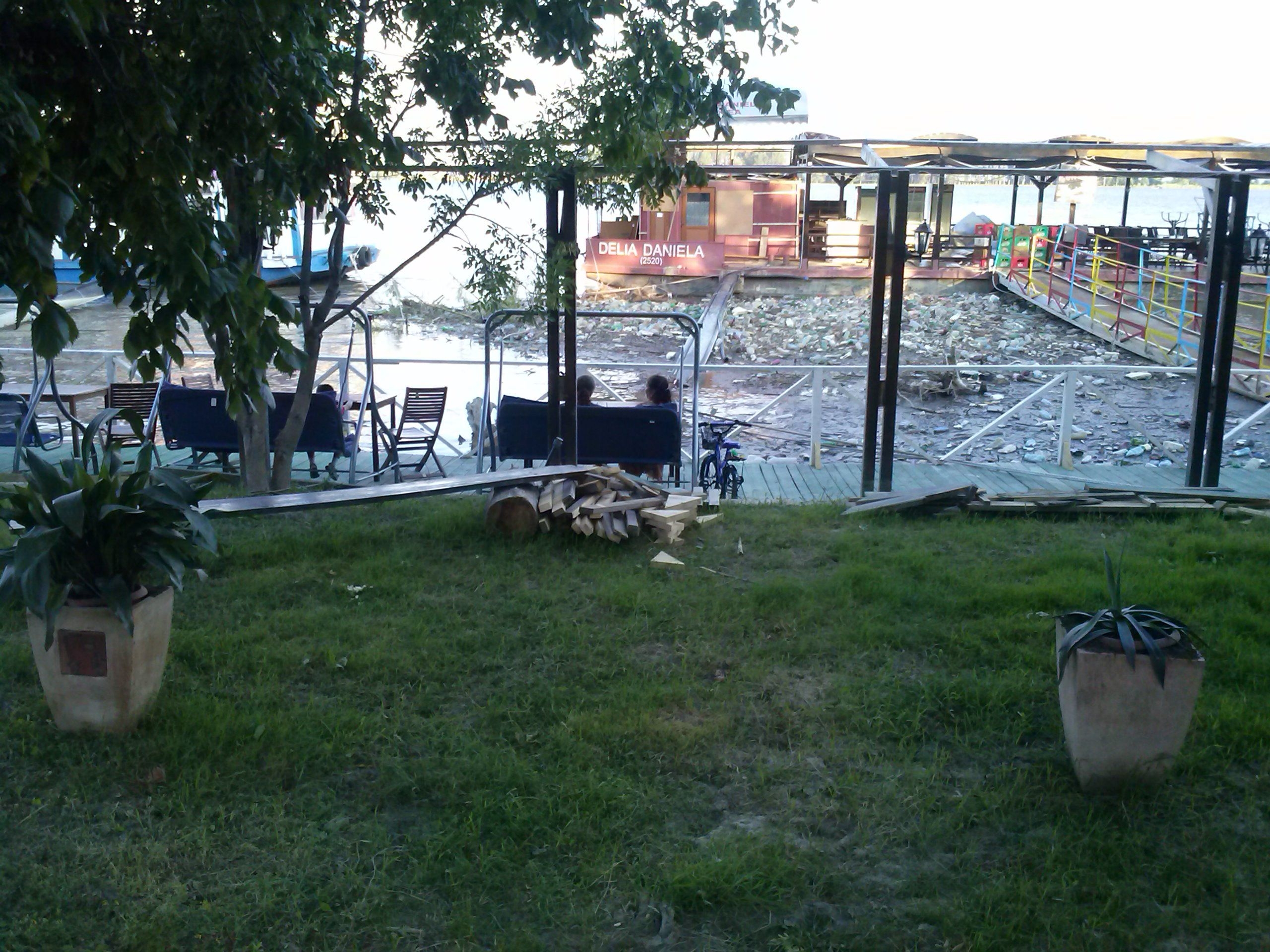 Util pe fluviu: Un serviciu de salubrizare a Dunării