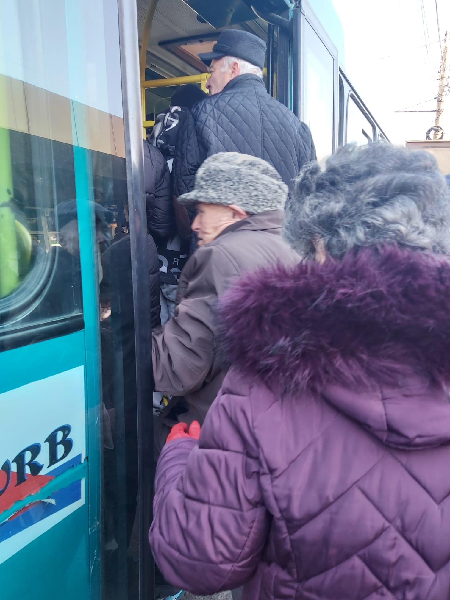 UPDATE. Circulaţia troleibuzelor, reluată după remedierea avariei