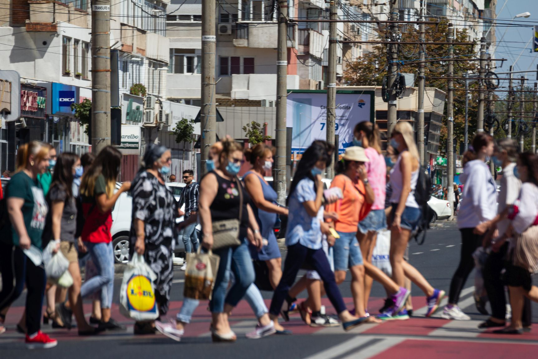 Gălăţenii vor ieşi la pensie cu doi ani mai devreme. Legea a fost promulgată