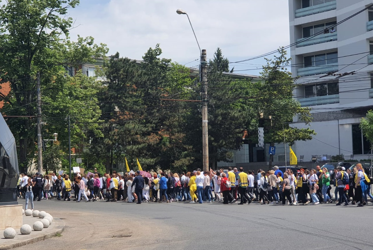 Mingea grevei, tot în curtea Guvernului