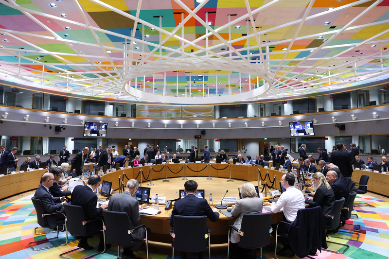 Miniștrii de finanțe din UE decid dacă suspendă sau nu fondurile europene pentru România