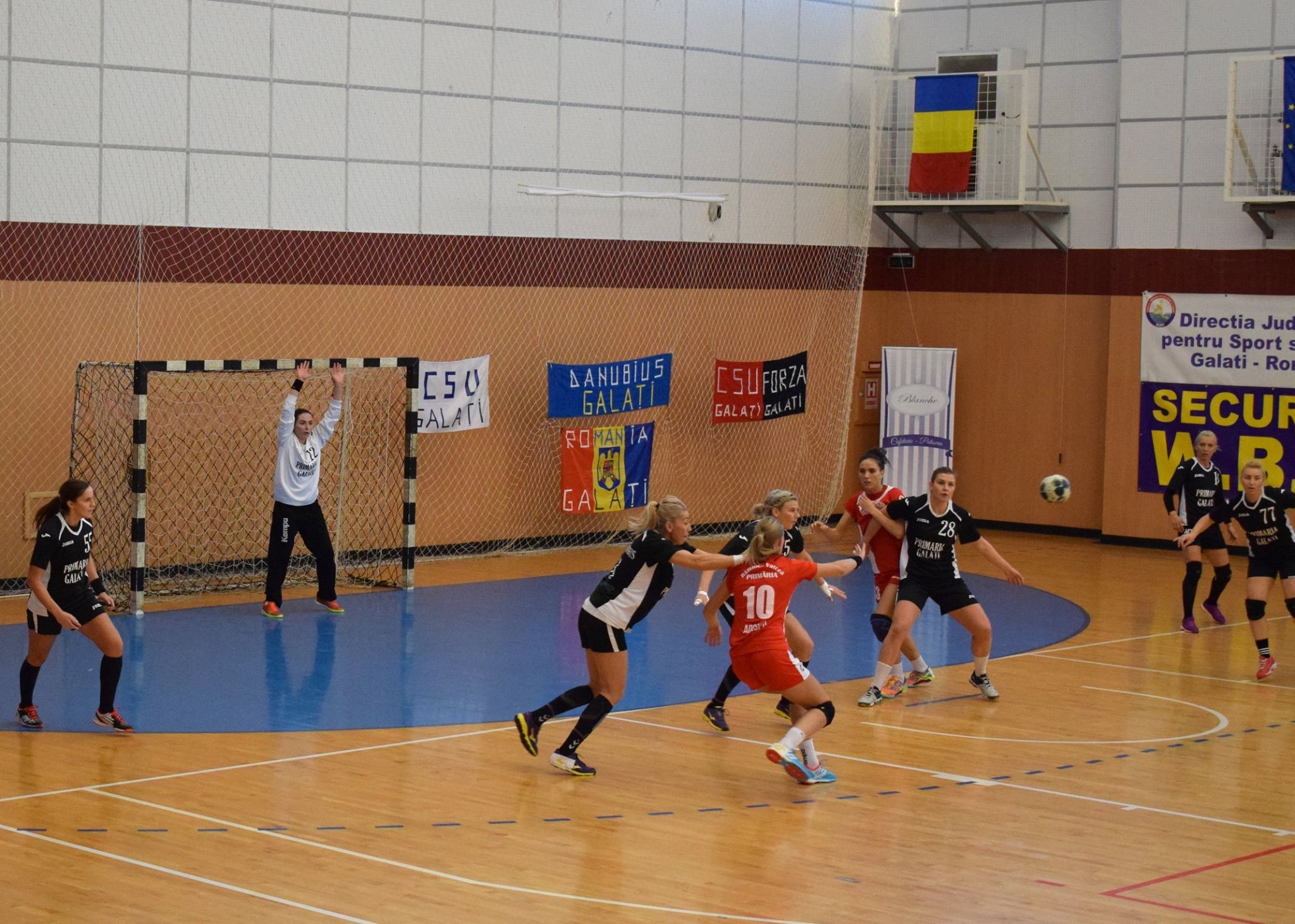 Handbalistele, meci în deplasare televizat de TVR 1