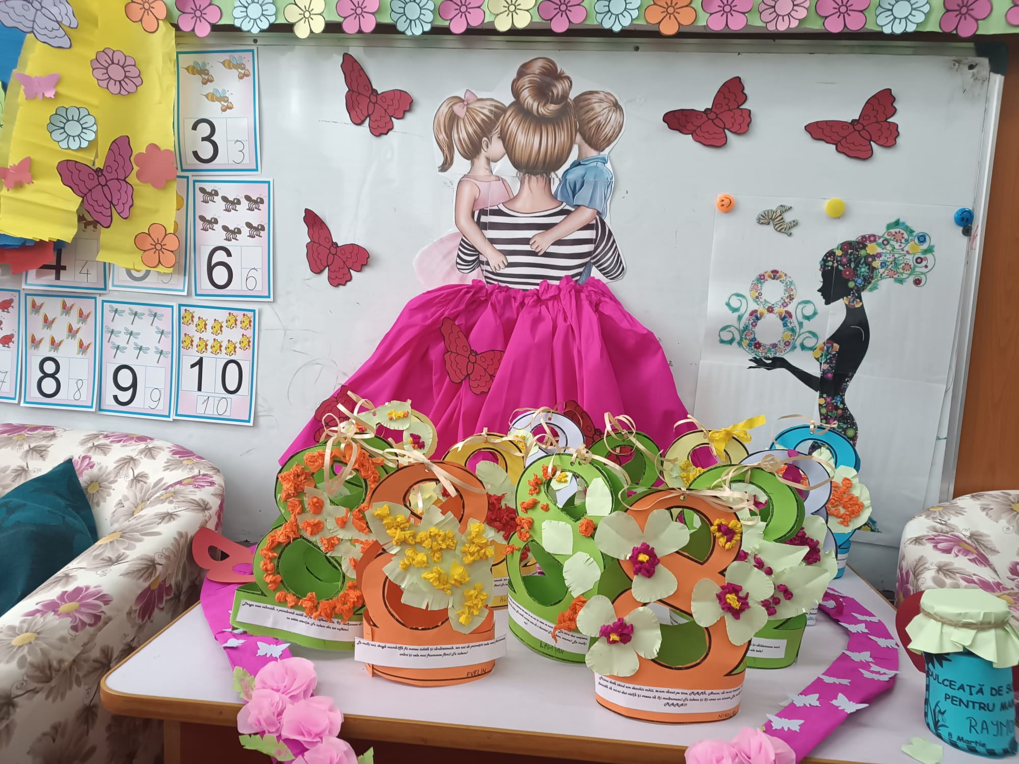 Omagiu mamei, de la mic la mare, la Şcoala Nr. 16. Activități practice dedicate Zilei de 8 Martie. (FOTO și VIDEO)