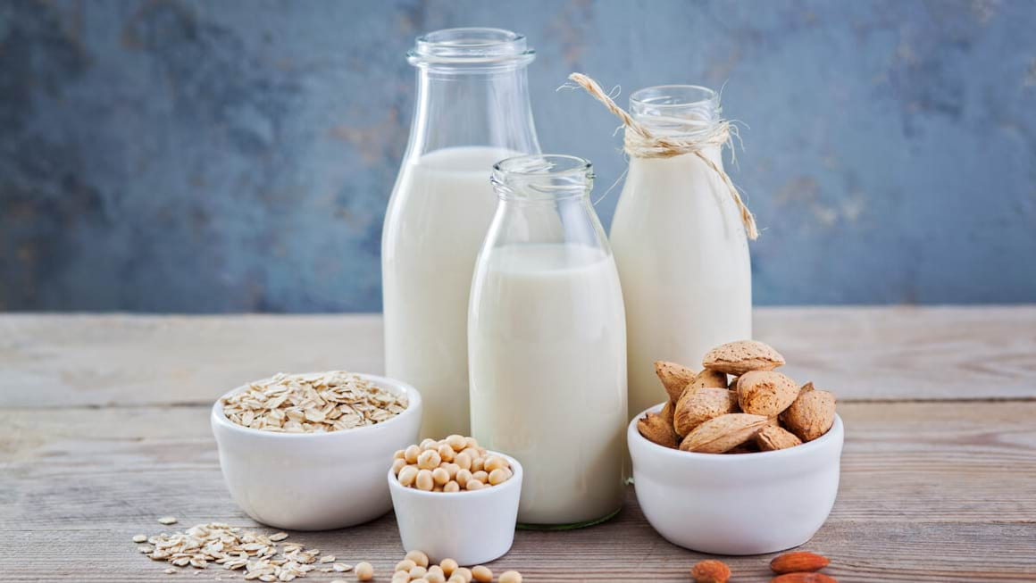 Laptele de vacă, în fața alternativelor vegetale