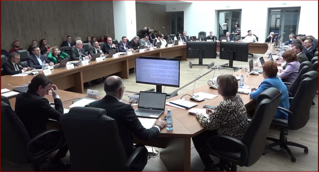 Cum se caută noi administratori pentru societăţile de interes local