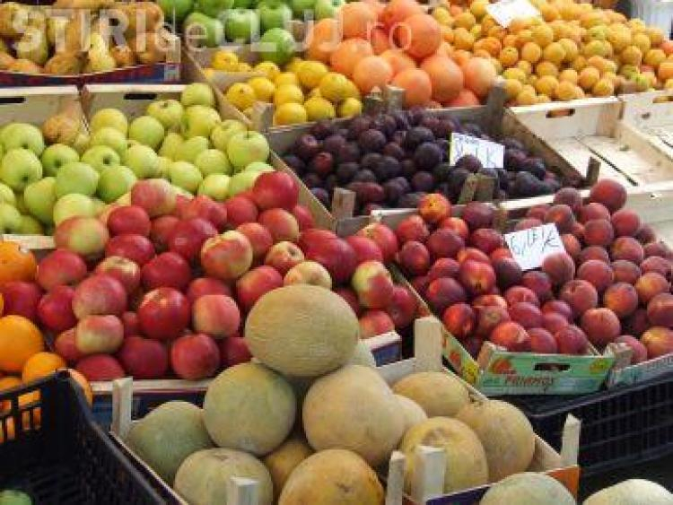 Vindea fructe fără documente