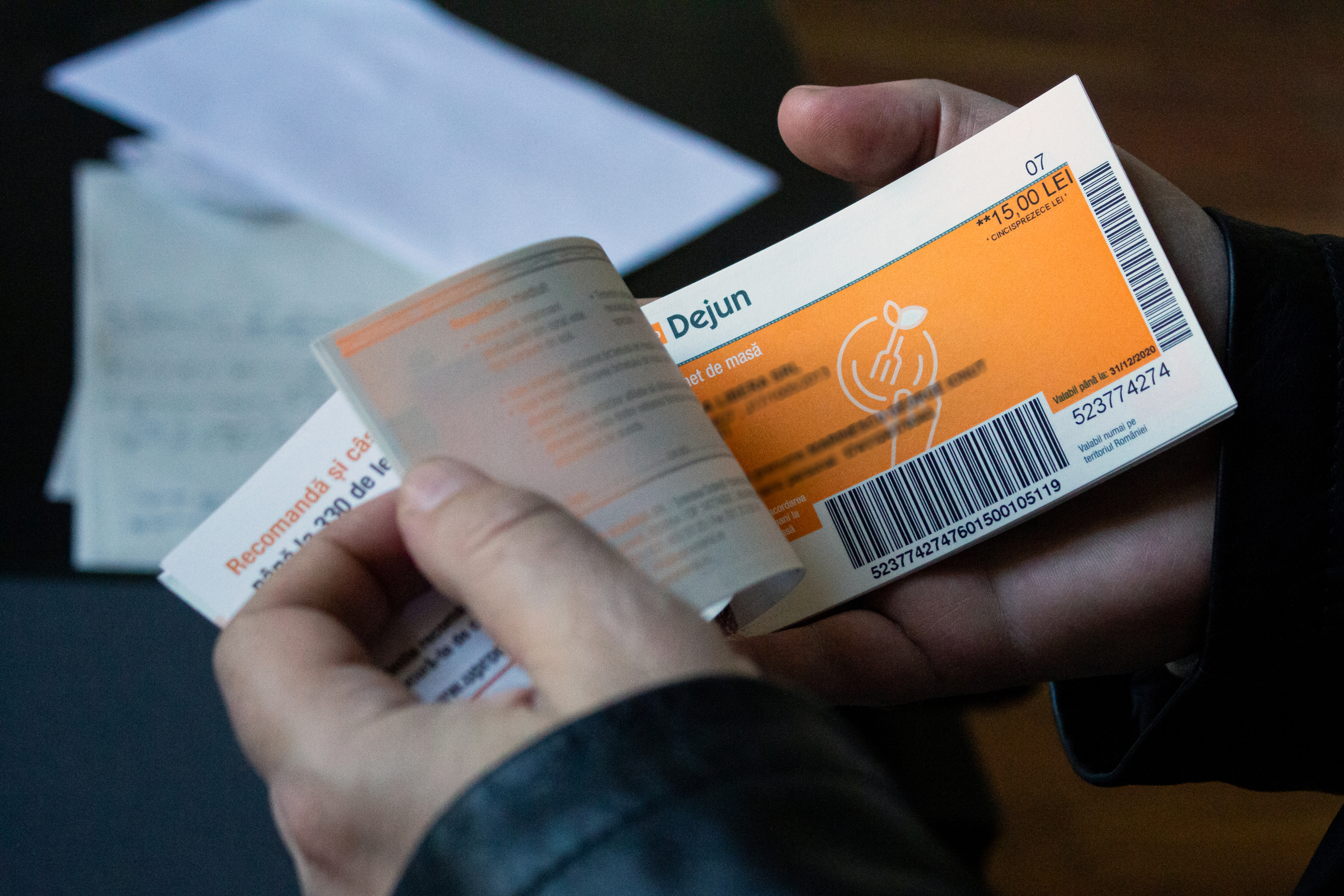 Valoarea tichetului de masă, mai mare cu un ban