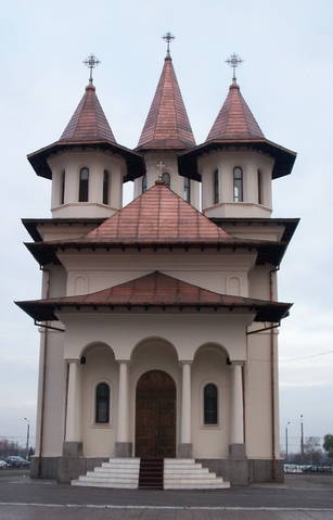 Joi, 29 noiembrie: Catedrala Siderurgiştilor - zece ani de la sfinţire