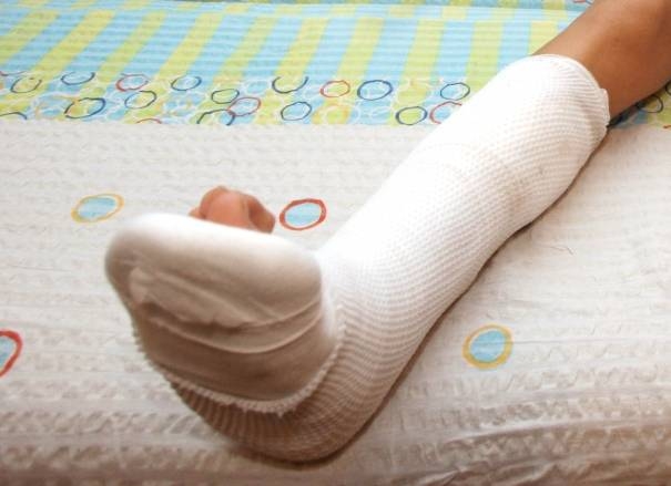 COPIL accidentat GRAV la trecerea străzii prin loc NEPERMIS