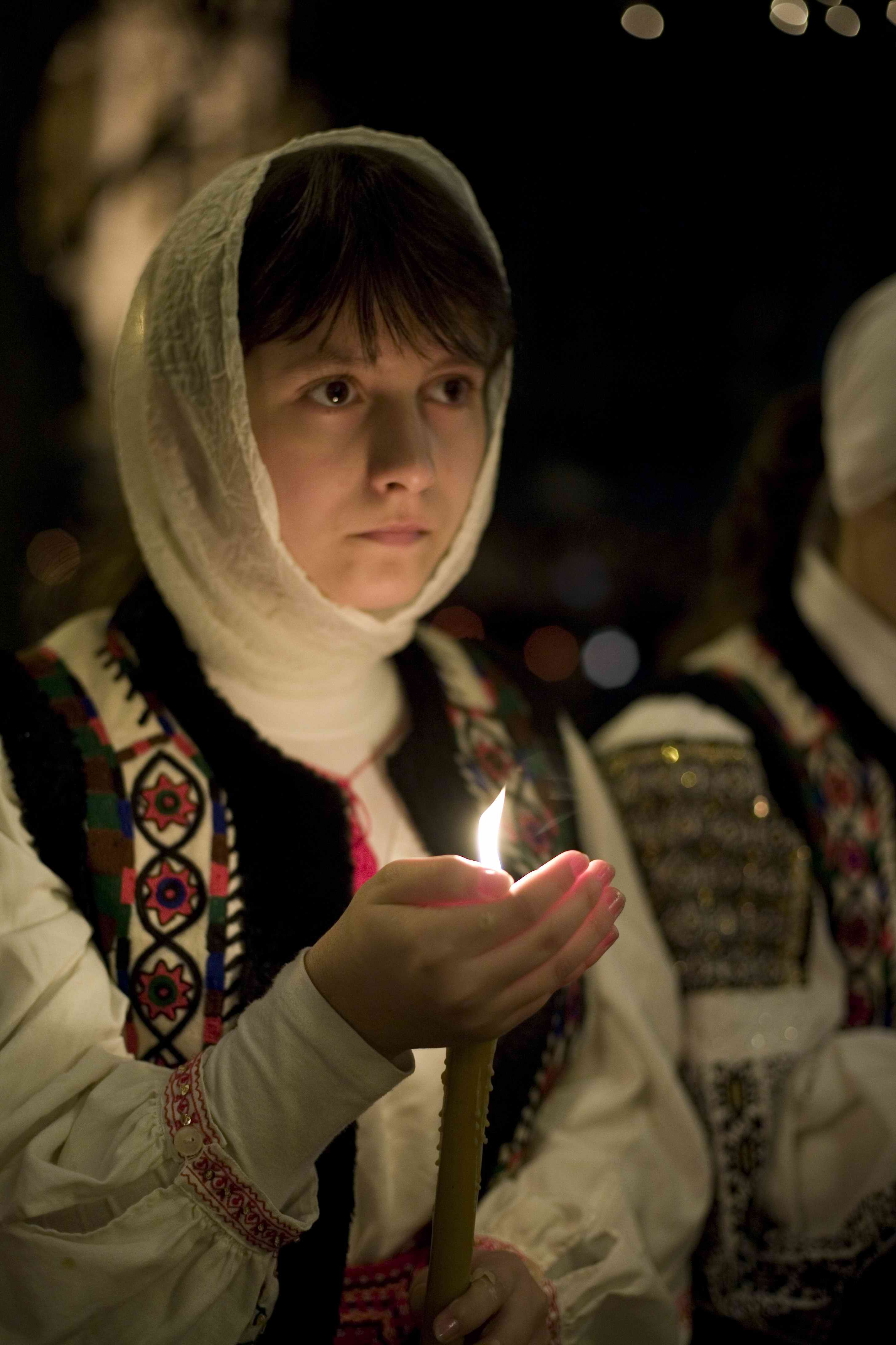 Vineri seara/ Invitaţie de la A.S.C.O.R. Galaţi la "Pelerinajul Luminii"