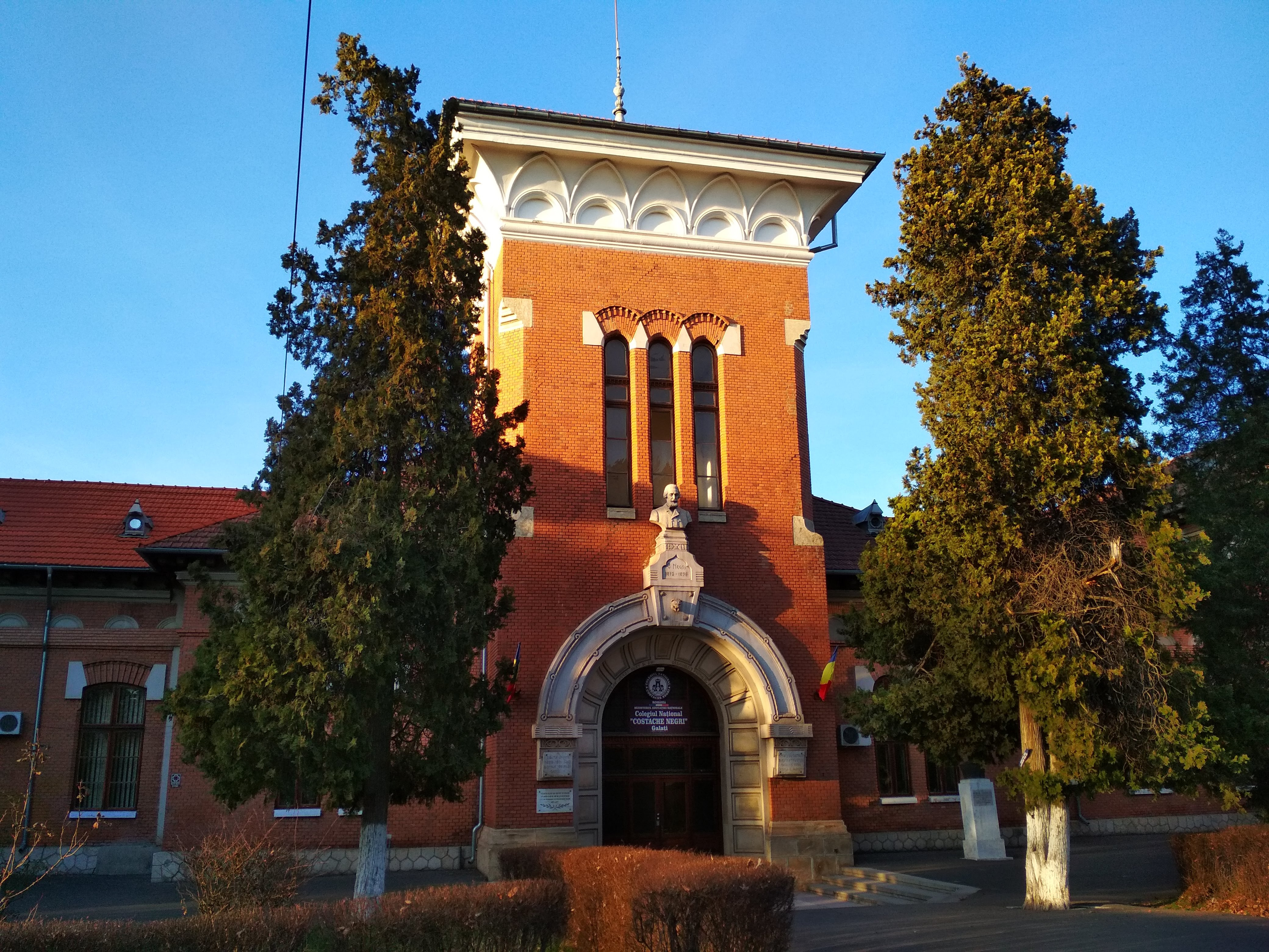 Şedinţă extraordinară pentru modernizarea Colegiului „Costache Negri”