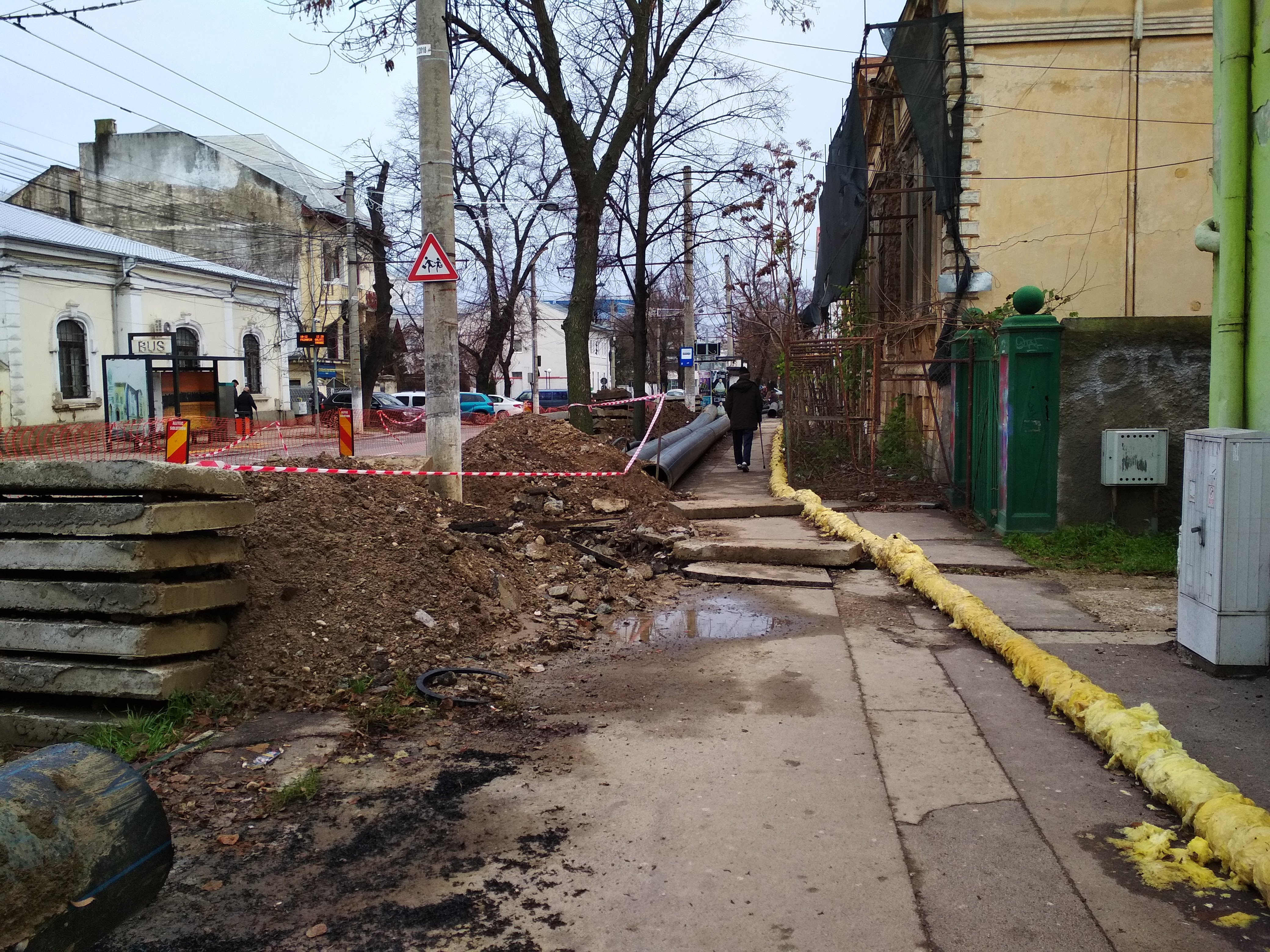 Gălățenii, scoși din răbdări de restricțiile de trafic. „Mașinile circulă pe strada Domnească, autobuzul 105 de ce nu poate?”