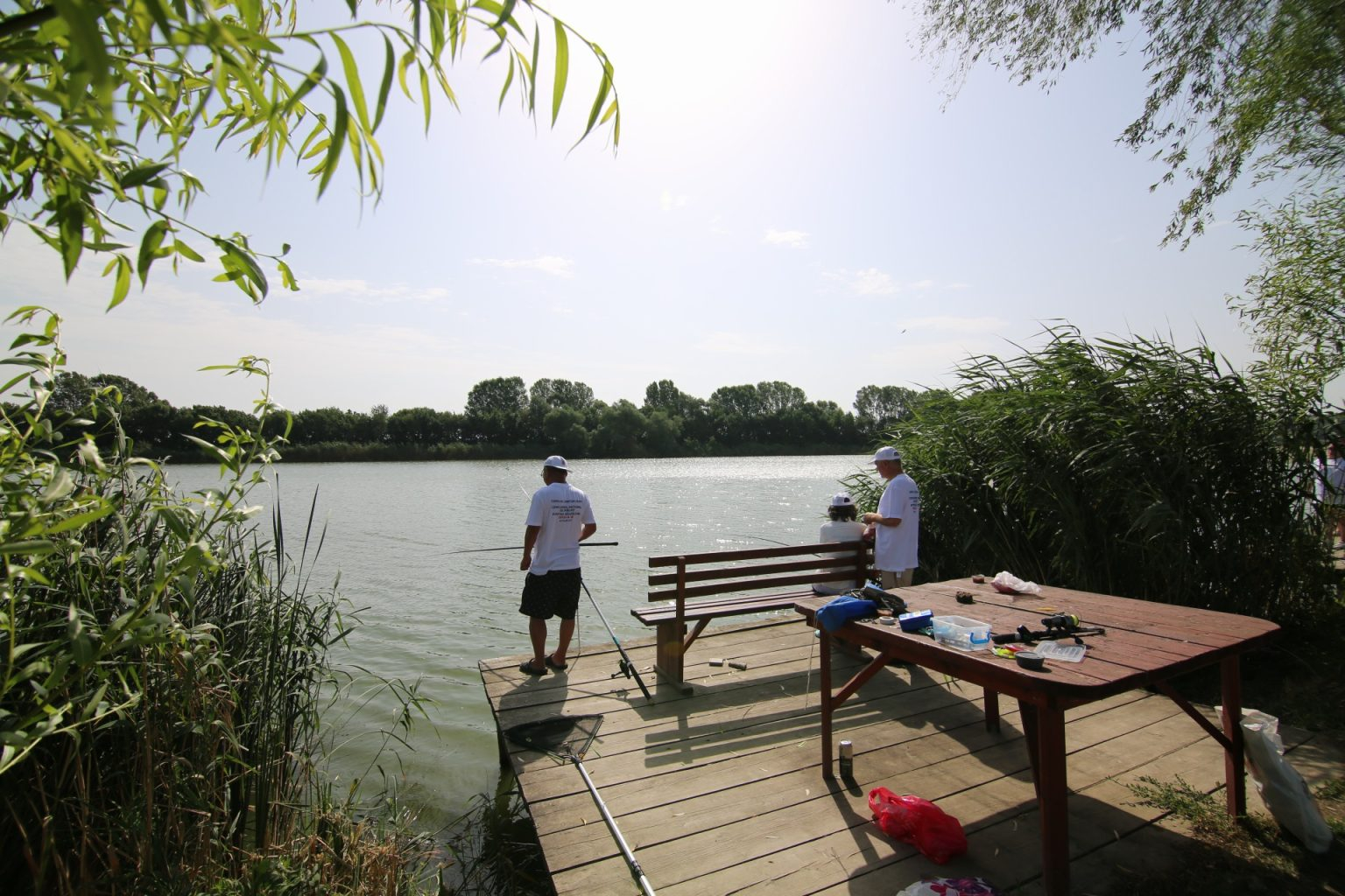 Concurs de pescuit la balta Zătun