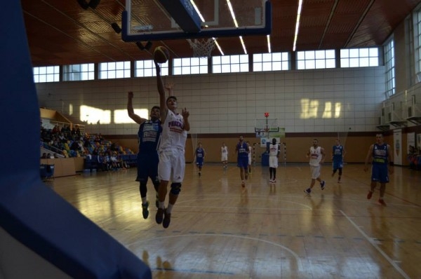 BASCHETBALIŞTII de la Phoenix au ajuns la a opta VICTORIE din tot atâtea meciuri