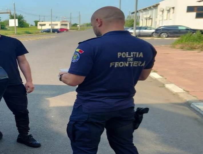 La ieşirea din ţară, cu permisul de conducere suspendat