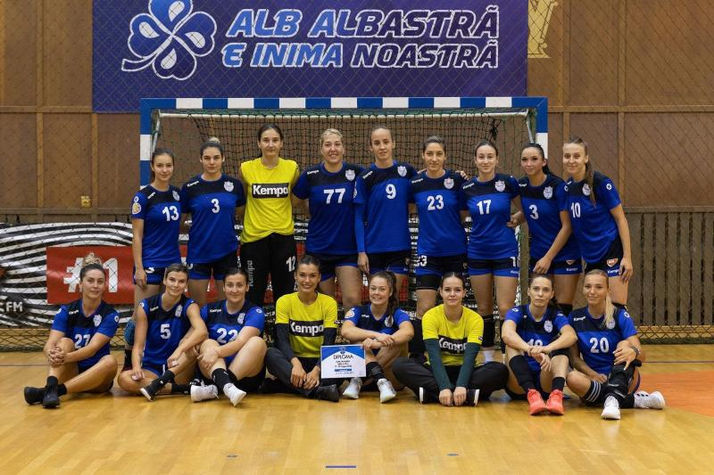 Debut cu înfrângere la fostele campioane